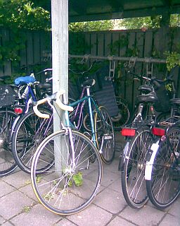 Uden ståfod eller stativ